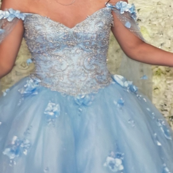 light blue quince dress - Picture 4 of 5